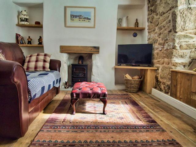 Knocker Cottage: Cozy 3-Bedroom Retreat Near Beaches Camborne Exterior photo