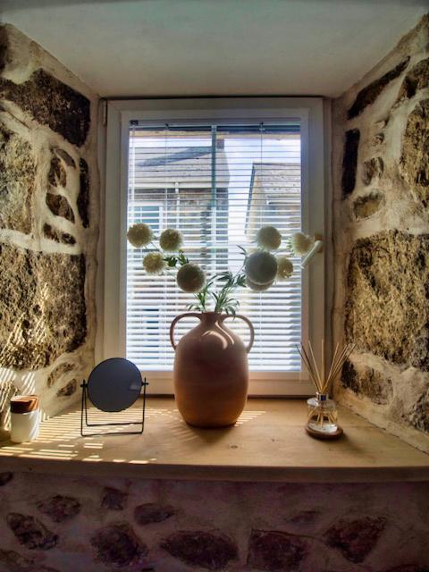 Knocker Cottage: Cozy 3-Bedroom Retreat Near Beaches Camborne Exterior photo